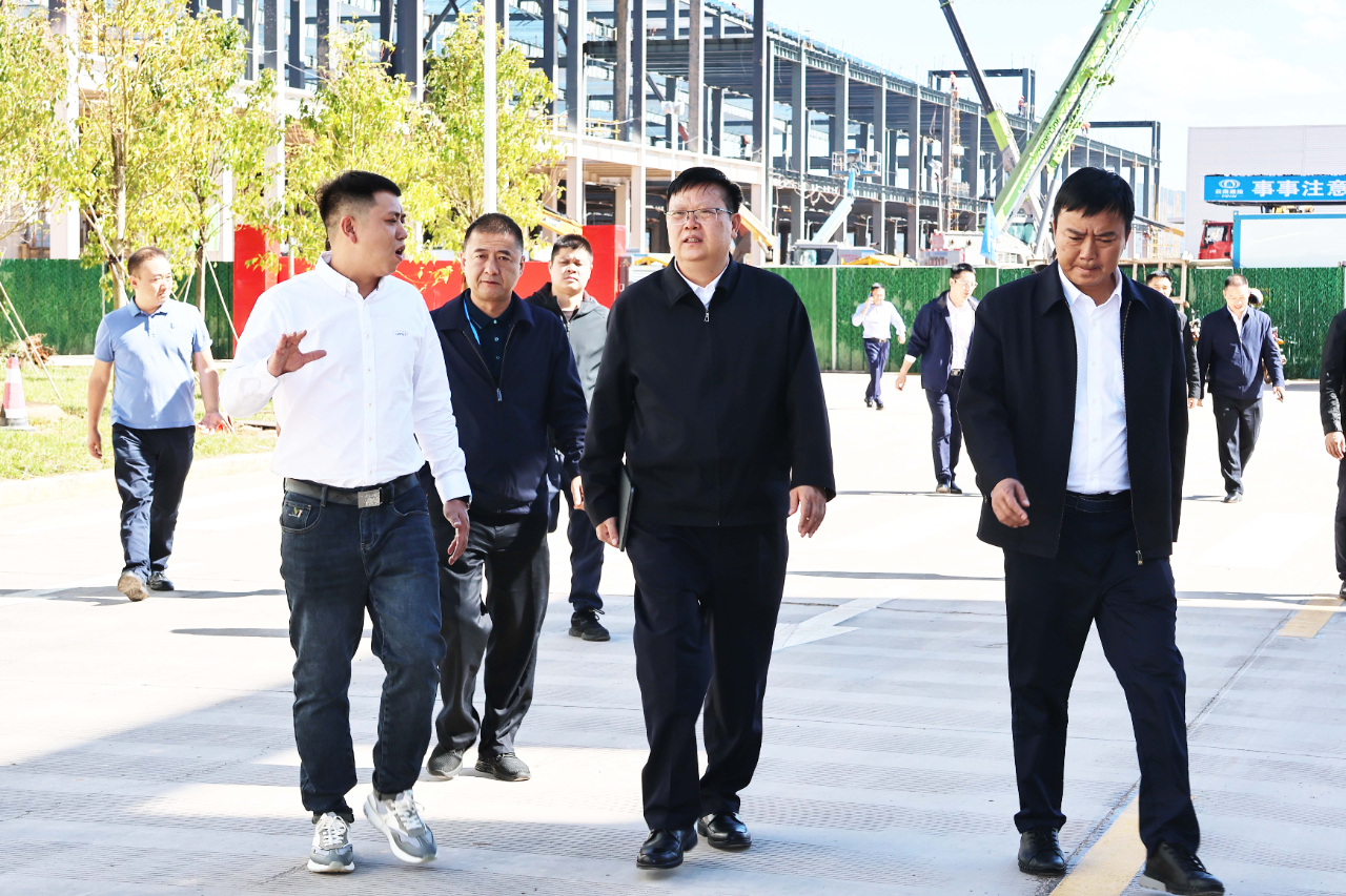 2云南省工業(yè)和信息化廳廳長寇杰一行蒞臨鴻新新能源視察調(diào)研.jpg